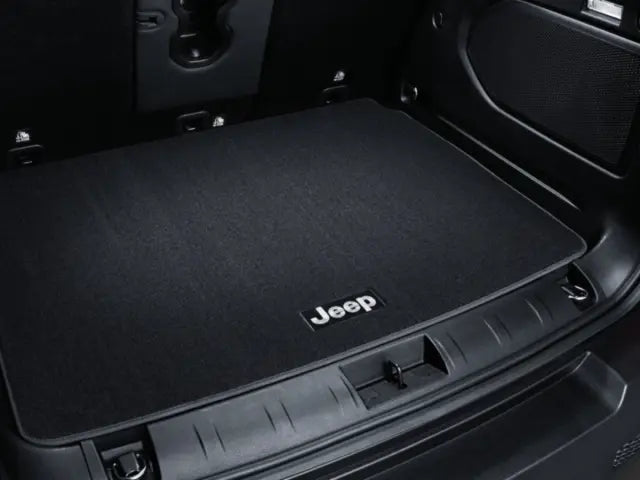 モパー カーペットカーゴマット — ジープ レネゲード 2015-2023