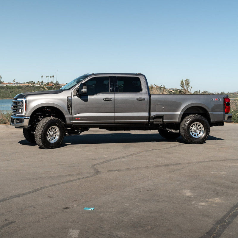 S&B フォード F-250/F-350 3.5〜5.5インチ リフトキット 2023年式以降 4WD対応