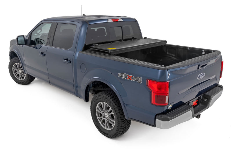 ラフカントリー ハードロープロファイルベッドカバー フォード F-150 2WD/4WD (2015-2020)