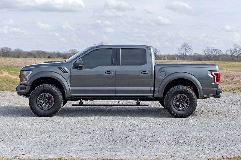 ラフカントリー パワーランニングボード フォード F-150/Lightning/F-250/F-350/Raptor (2015-2026)
