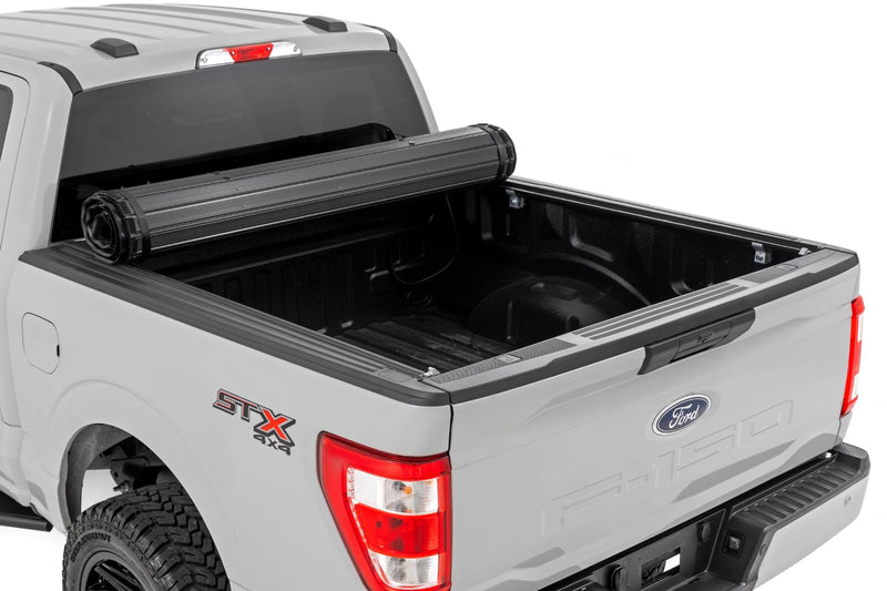 ラフカントリー ハードロールアップベッドカバー 5'7" ベッド フォード F-150 (2015-2026)/F-150 Lightning (2022-2026)