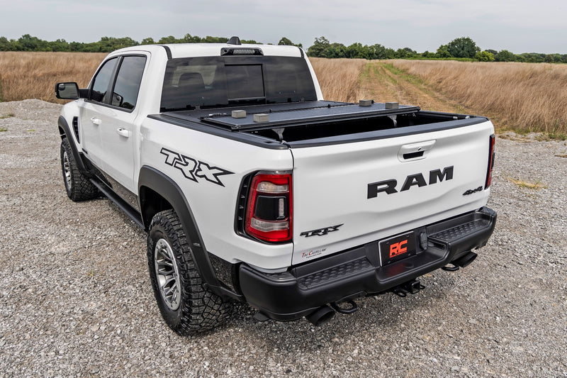 ラフカントリー ハードロープロファイルベッドカバー | ラム 1500 (2019-2026) / 1500 TRX (2021-2024)