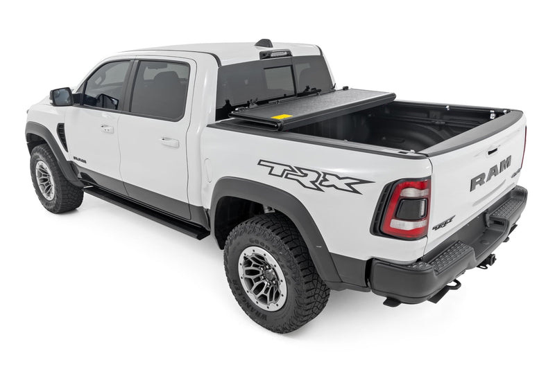 ラフカントリー ハードロープロファイルベッドカバー | ラム 1500 (2019-2026) / 1500 TRX (2021-2024)
