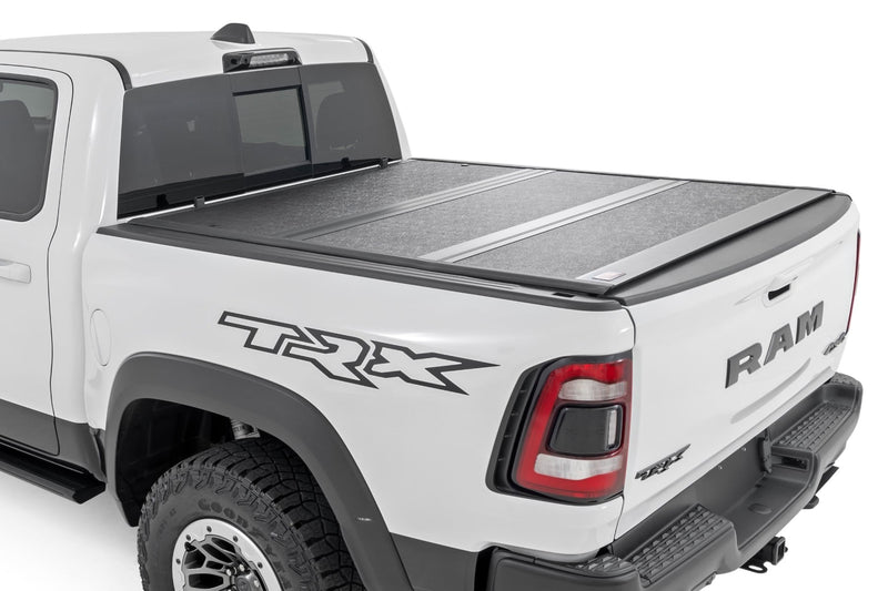ラフカントリー ハードロープロファイルベッドカバー | ラム 1500 (2019-2026) / 1500 TRX (2021-2024)