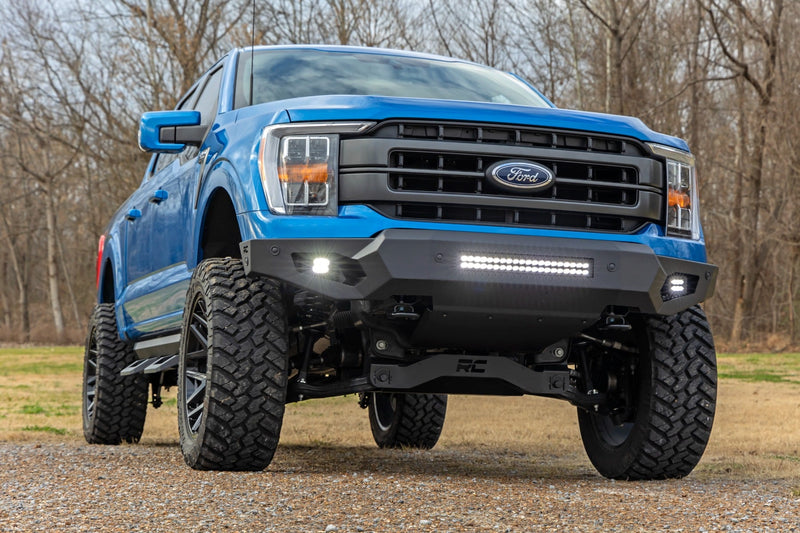 ラフカントリー ハイクリアランスフロントバンパー LEDライト&スキッドプレート付き | フォード F-150 (2021-2023)
