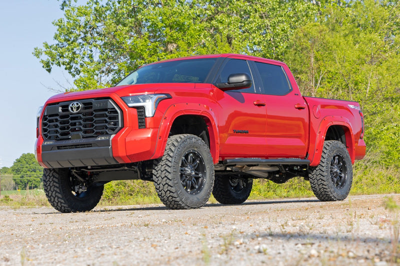 ラフカントリー オーバルナーフステップ クルーキャブ ブラック | トヨタ Tundra 2WD/4WD 2022-2026