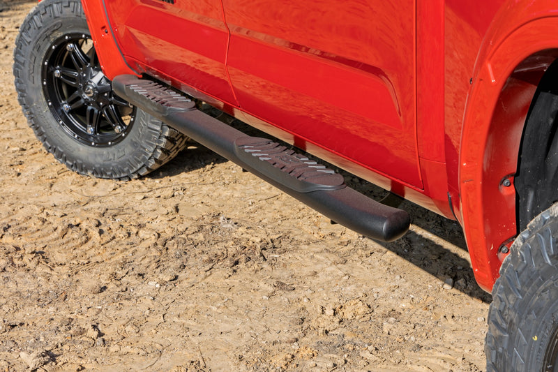 ラフカントリー オーバルナーフステップ クルーキャブ ブラック | トヨタ Tundra 2WD/4WD 2022-2026