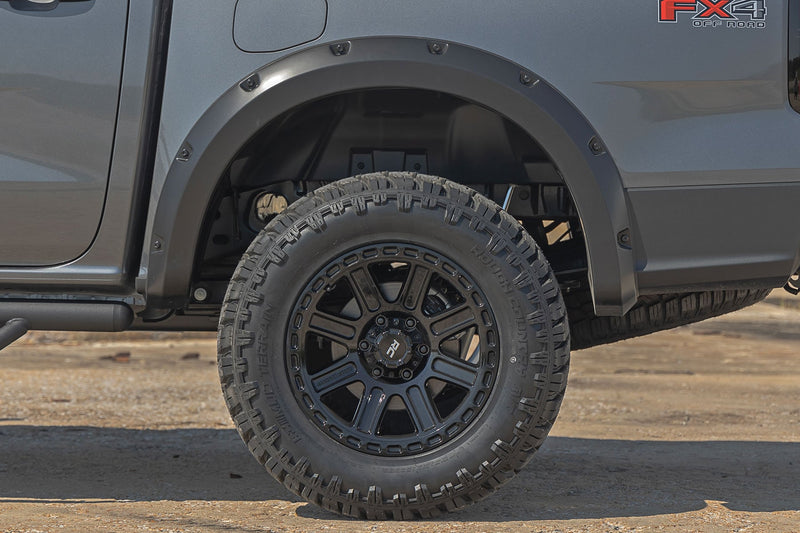 ラフカントリー ポケットフェンダーフレア フォード Ranger 2WD/4WD 2024-2026