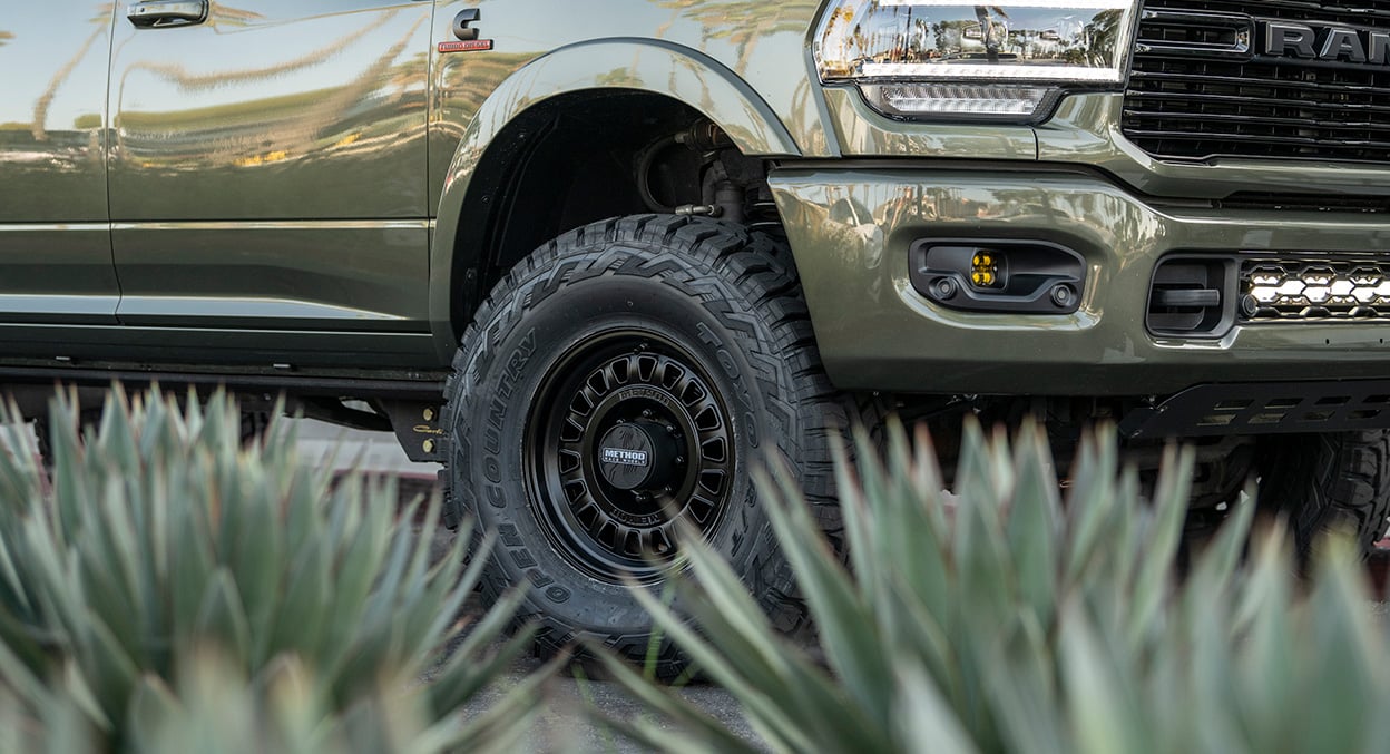 Method Race Wheel | 320 Matte Black 17" 18" 6x5.5TOYOTA / LEXUS