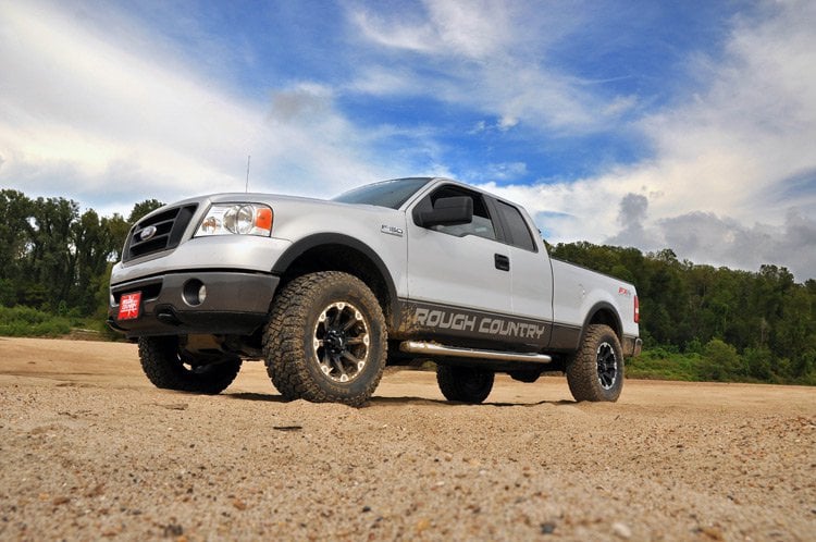 ラフカントリー 2インチ リフトキット (リフテッドストラット) フォード F-150 2WD 2004-2008