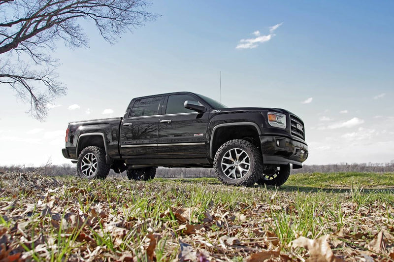 ラフカントリー 5インチ サスペンションリフトキット | シボレー シルバラード 1500 / GMC シエラ 1500 (2014-2019)