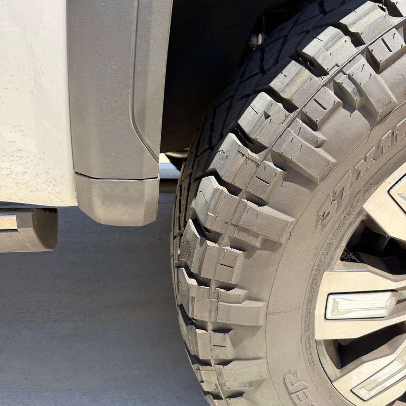S&B GMC Sierra 2500/3500 フロント&リア フェンダーフレアキャップ (カット) 2020-2026