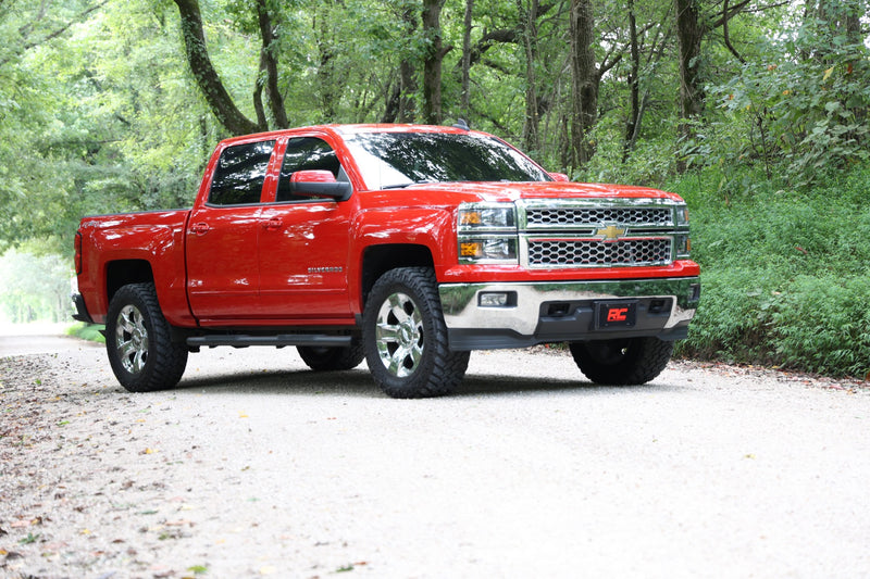 ラフカントリー N3 レベリングストラット 2インチ ローデッドストラット シボレー/GMC 1500 (2014-2019)