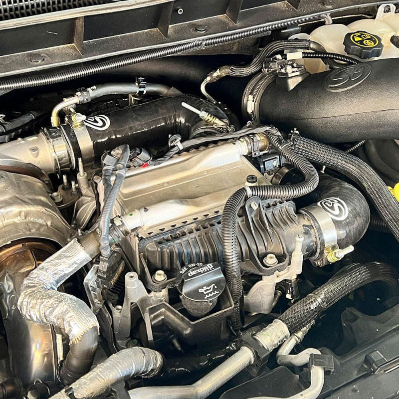 S&B シボレー シルバラード/GMC シエラ 1500・タホ・ユーコン・サバーバン・エスカレード Duramax 3.0 コールドサイドインタークーラーパイプ