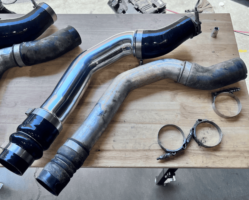 S&B ラム 2500/3500 Cummins 6.7L インタークーラーパイプ&ブーツセット 2013-2018