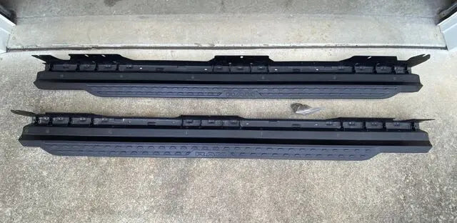 モパー ロックレール (Rock Rails) — ラム 2500 2021-2026