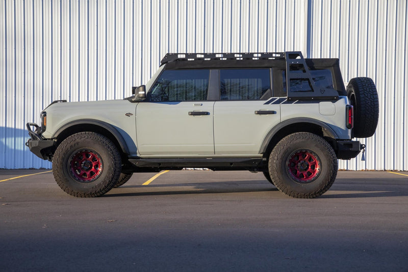 JCR オフロード Ford ブロンコ ソフトトップ ルーフラック (40インチライトバーカットアウト対応)