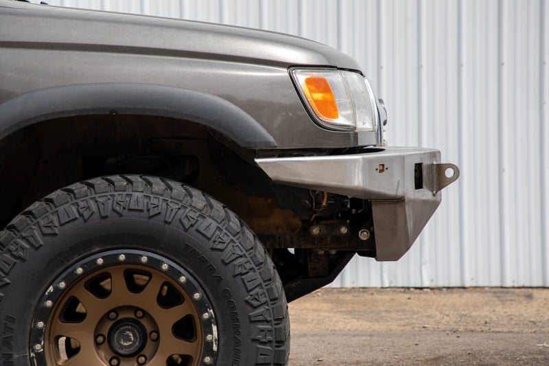 ビクトリー4x4 トヨタ 4Runner フロントストライクバンパー DIYキット 3rd Gen (1996-2002)