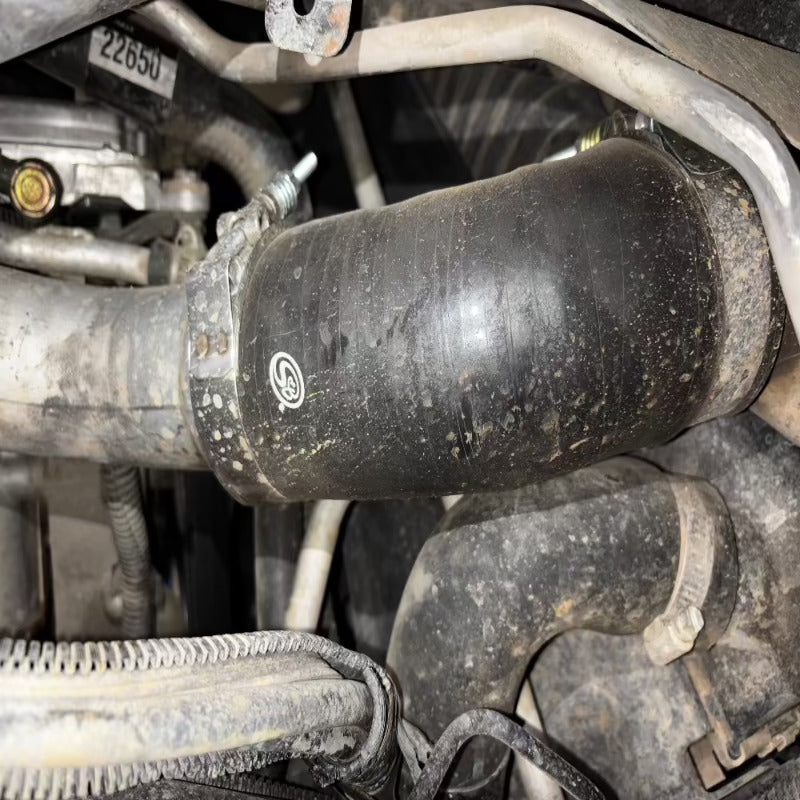 S&B デュラマックス 6.6L (LLY) ホット&コールドサイドブートキット 2004.5-2005