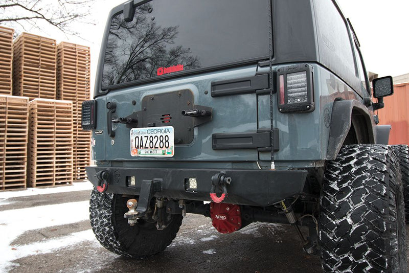 JCR オフロード Trailgate Plate ガスカンホルダー (ジープ ラングラー JK)