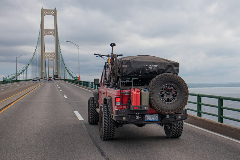 ビクトリー4x4 Adventure Carrier ラダー (ルーフアクセス用) 米国製
