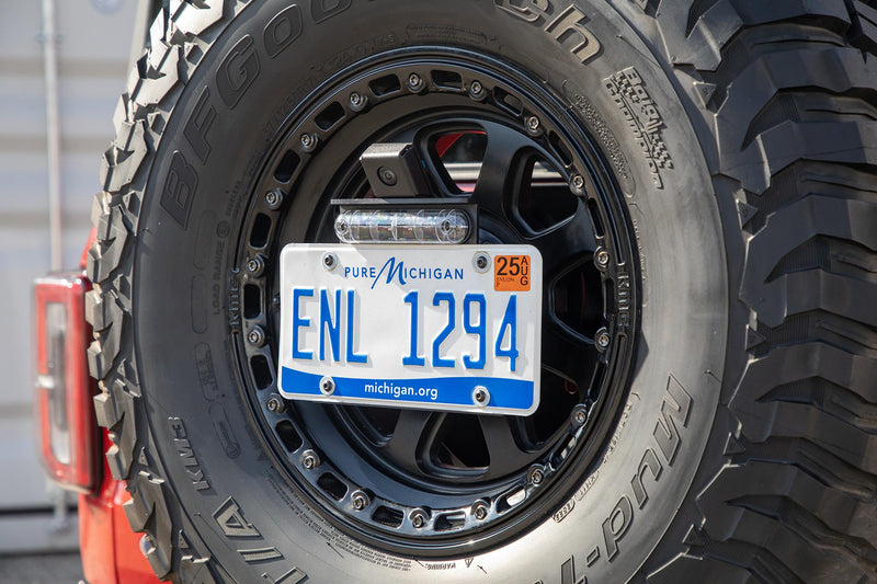 ビクトリー4x4 ナンバープレート＆カメラ移設キット (License Plate & Camera Relocation Kit)
