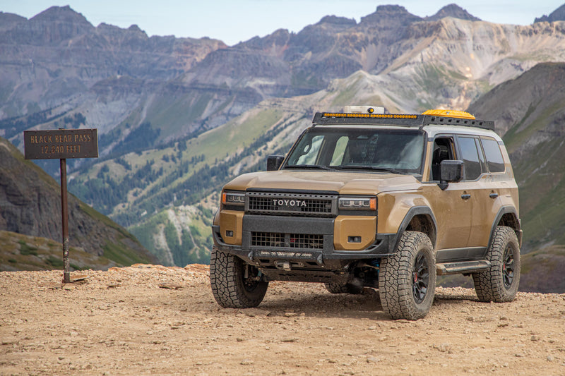ビクトリー4x4 ランドクルーザー250 バイパーカット アルミ製ハイクリアランスプロテクションウイング (2024+)