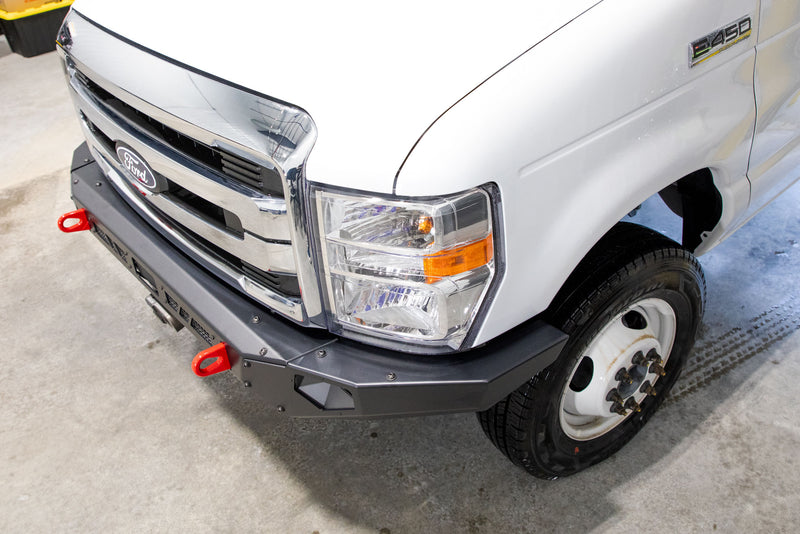 ビクトリー4x4 Evolution Series フロントバンパー フォード E-350 2008年以降