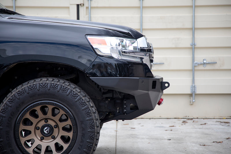 ビクトリー4x4 Strike Land Cruiser 200系 フロントウインチバンパー (2013-2021)