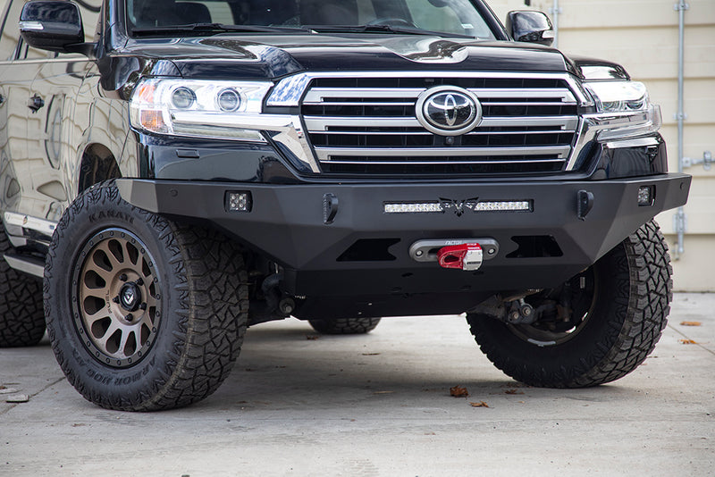 ビクトリー4x4 Strike Land Cruiser 200系 フロントウインチバンパー (2013-2021)