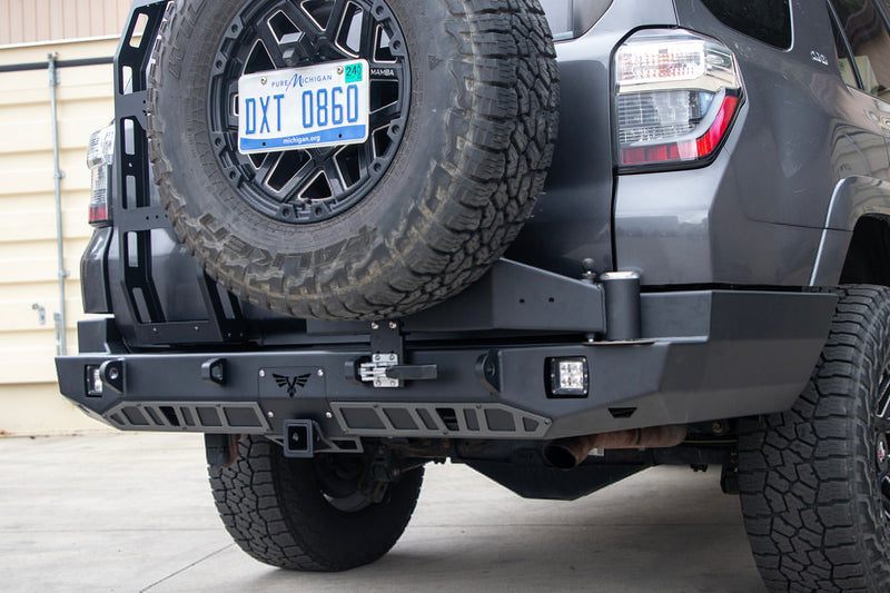 ビクトリー4x4 トヨタ 4Runner Strike Series リアバンパー (5th Gen) 米国製