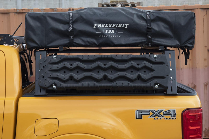 JCR オフロード Adventure Bed Rack (ジープ コマンチ/グラディエーター対応)