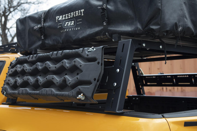 JCR オフロード Adventure Bed Rack (ジープ コマンチ/グラディエーター対応)