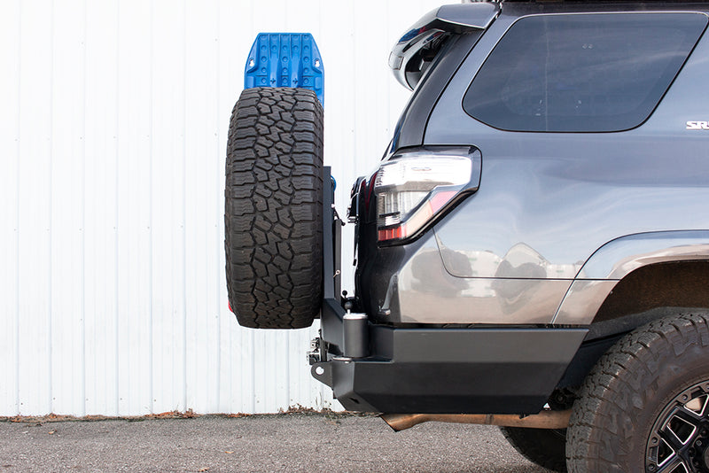 ビクトリー4x4 Adventure Carrier リアスイングアウトキャリアシステム