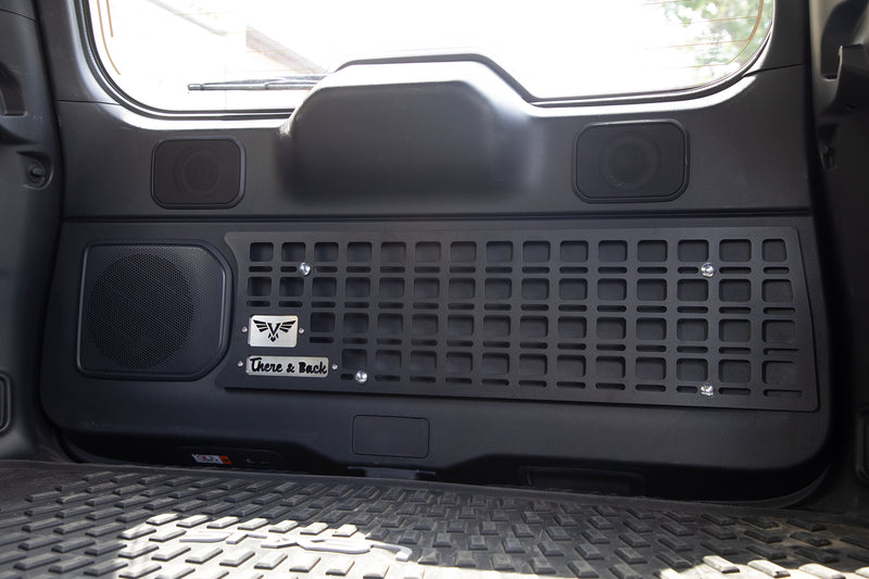 ビクトリー4x4 Land Cruiser ハッチ MOLLE パネル アルミ製 米国製