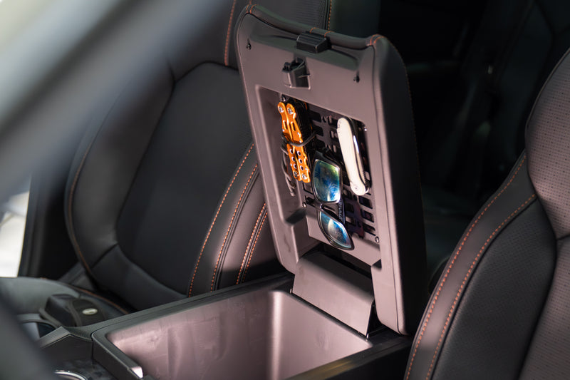 ビクトリー4x4 ホンダ パスポート&パイロット アームレスト MOLLEパネル (4th Gen 2023+)