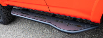 ビクトリー4x4 トヨタ 4Runner Strike Slider トレッドプレート 2003-2026