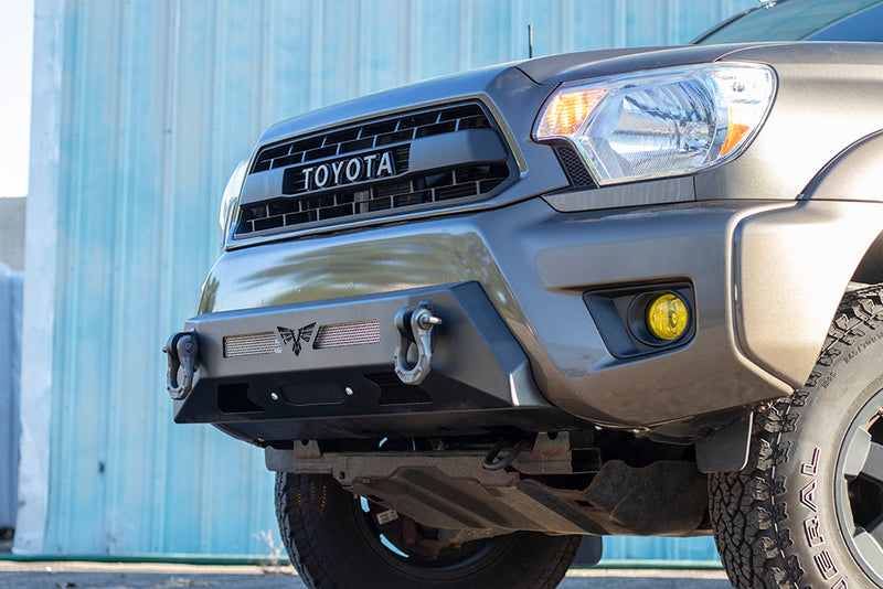 ビクトリー4x4 トヨタ タコマ Blitz モジュラーハイブリッド フロントウインチバンパー