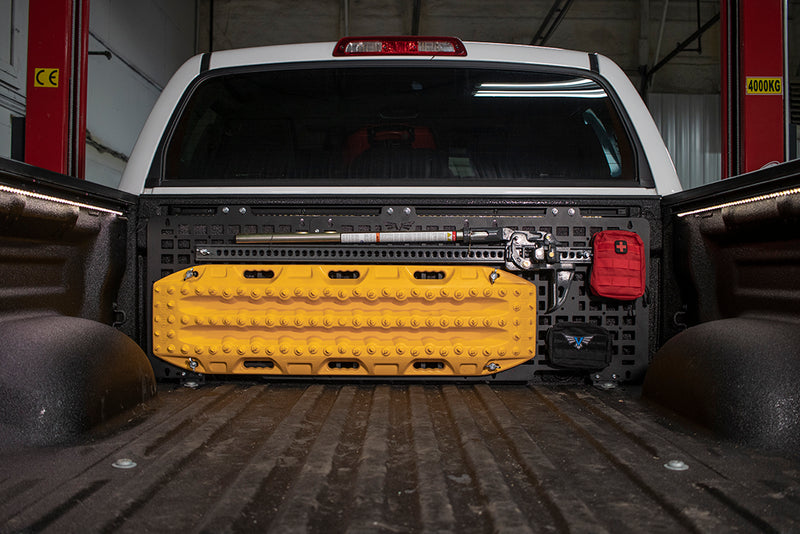 ビクトリー4x4 トヨタ Tundra ベッドフロント MOLLEパネル 2007-2026