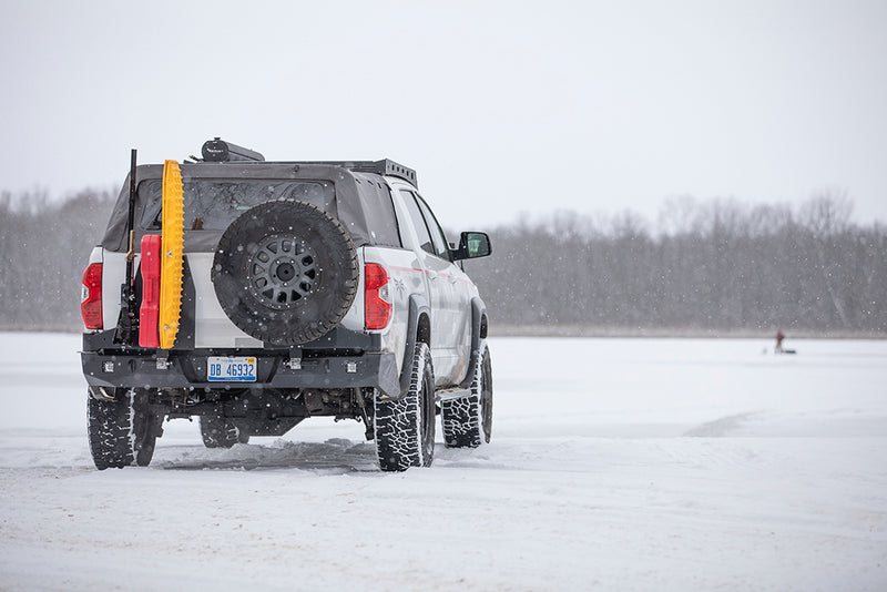 ビクトリー4x4 Adventure Carrier リアスイングアウトキャリアシステム