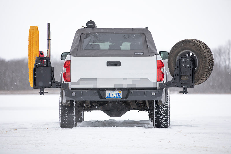 ビクトリー4x4 トヨタ Tundra Strike Series リアバンパー 2007-2026
