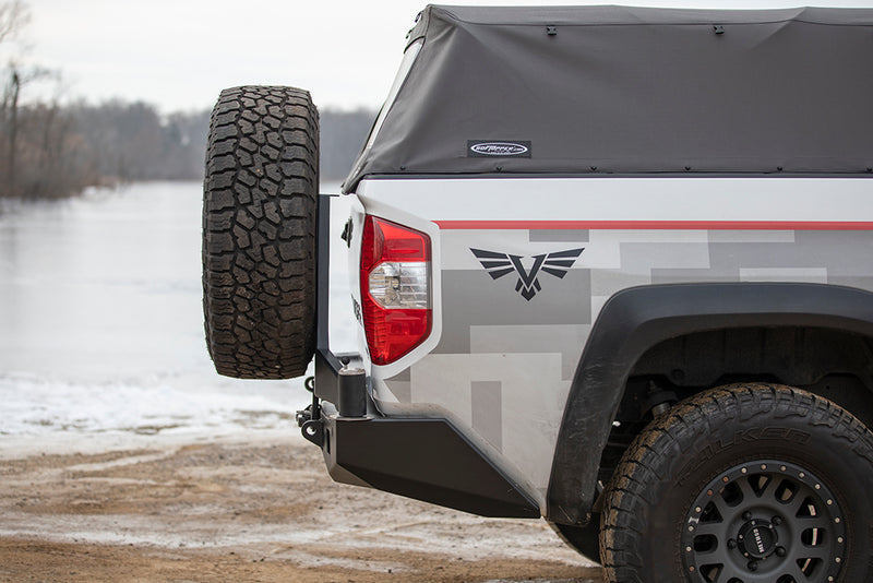ビクトリー4x4 トヨタ Tundra Strike Series リアバンパー 2007-2026