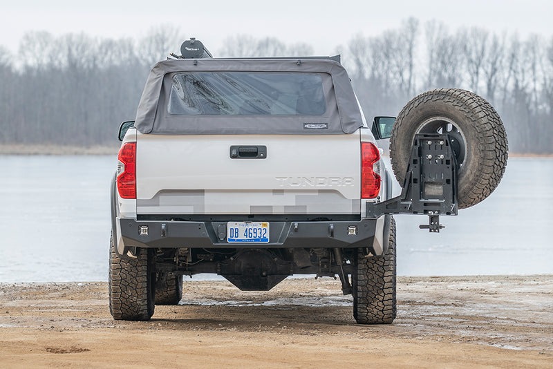ビクトリー4x4 トヨタ Tundra Strike Series リアバンパー 2007-2026