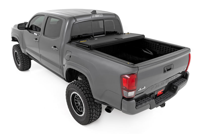 ラフカントリー ハードトライフォールド フリップアップ トノーカバー トヨタ タコマ (Tacoma) 2005-2015