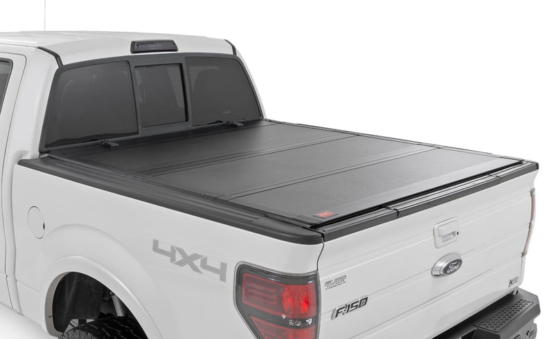 ラフカントリー ハードトライフォールド フリップアップ トノーカバー | フォード F-150 2WD/4WD 2004-2014