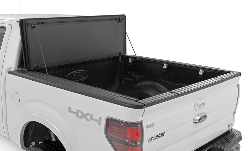 ラフカントリー ハードトライフォールド フリップアップ トノーカバー | フォード F-150 2WD/4WD 2004-2014