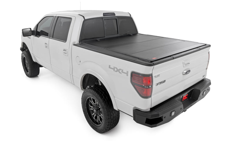 ラフカントリー ハードトライフォールド フリップアップ トノーカバー | フォード F-150 2WD/4WD 2004-2014
