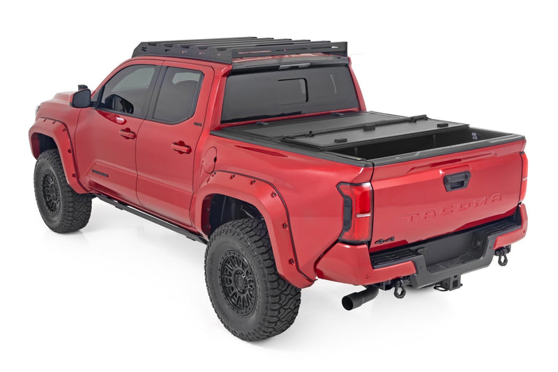 ラフカントリー ハードトライフォールド フリップアップ トノーカバー | トヨタ タコマ 2WD/4WD (2024-2026)