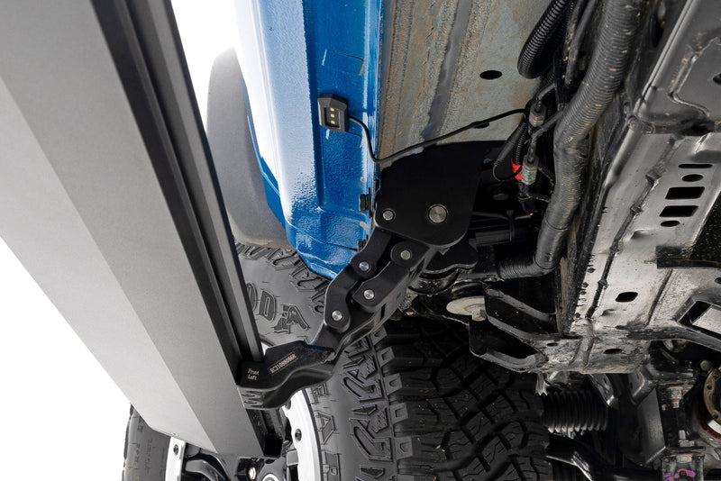 ラフカントリー パワーランニングボード デュアルモーター 4ドア フォード ブロンコ 4WD (2021-2026)