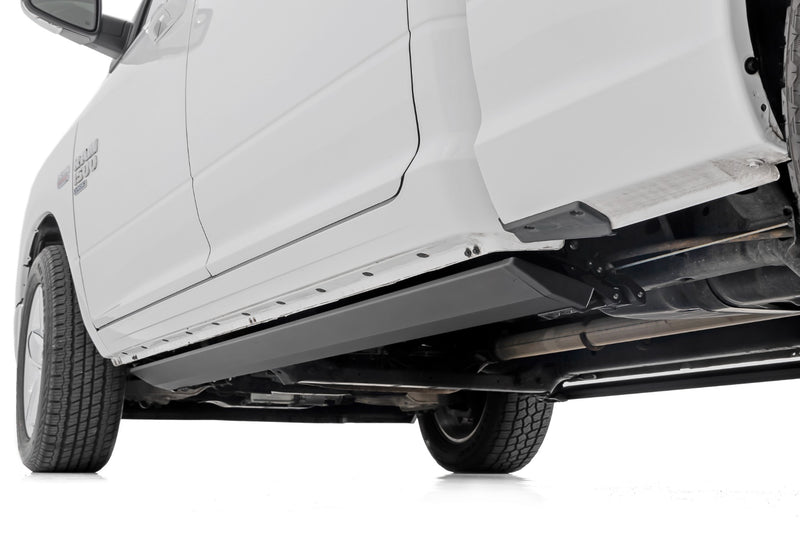 ラフカントリー パワーランニングボード デュアル電動モーター ラム 1500 2WD/4WD (2009-2024)